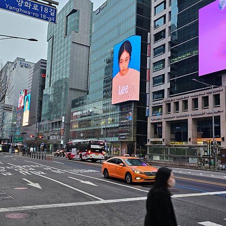 Hongdae Residence-2 1Min From Hongik Uni Station Exit #1 Seoul Exteriör bild