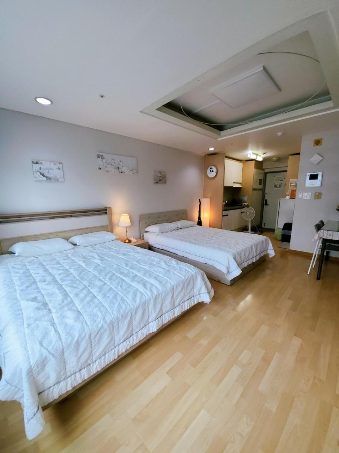 Hongdae Residence-2 1Min From Hongik Uni Station Exit #1 Seoul Exteriör bild
