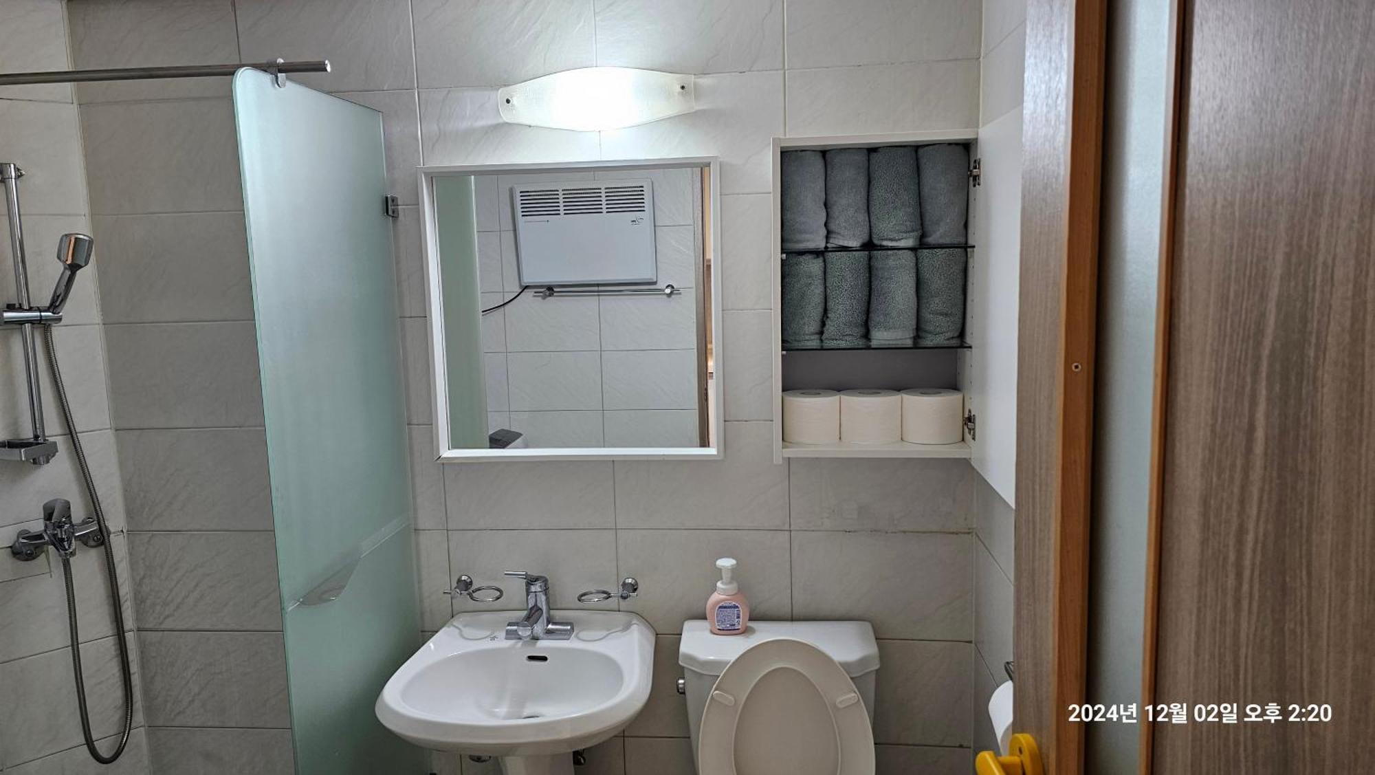 Hongdae Residence-2 1Min From Hongik Uni Station Exit #1 Seoul Exteriör bild